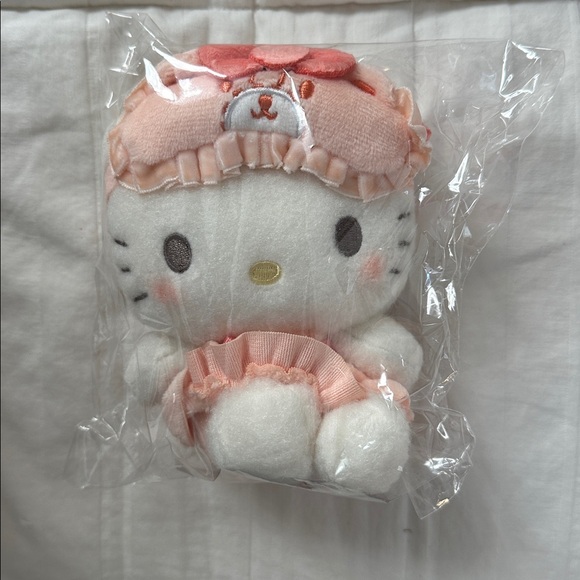 !SOLD!Hello Kitty Bundle - Picture 7 of 9